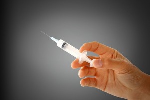 日本脳炎の予防接種。他の予防接種と同時接種すべきか？