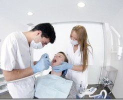 親知らずを手術するなら病院？それとも歯医者？